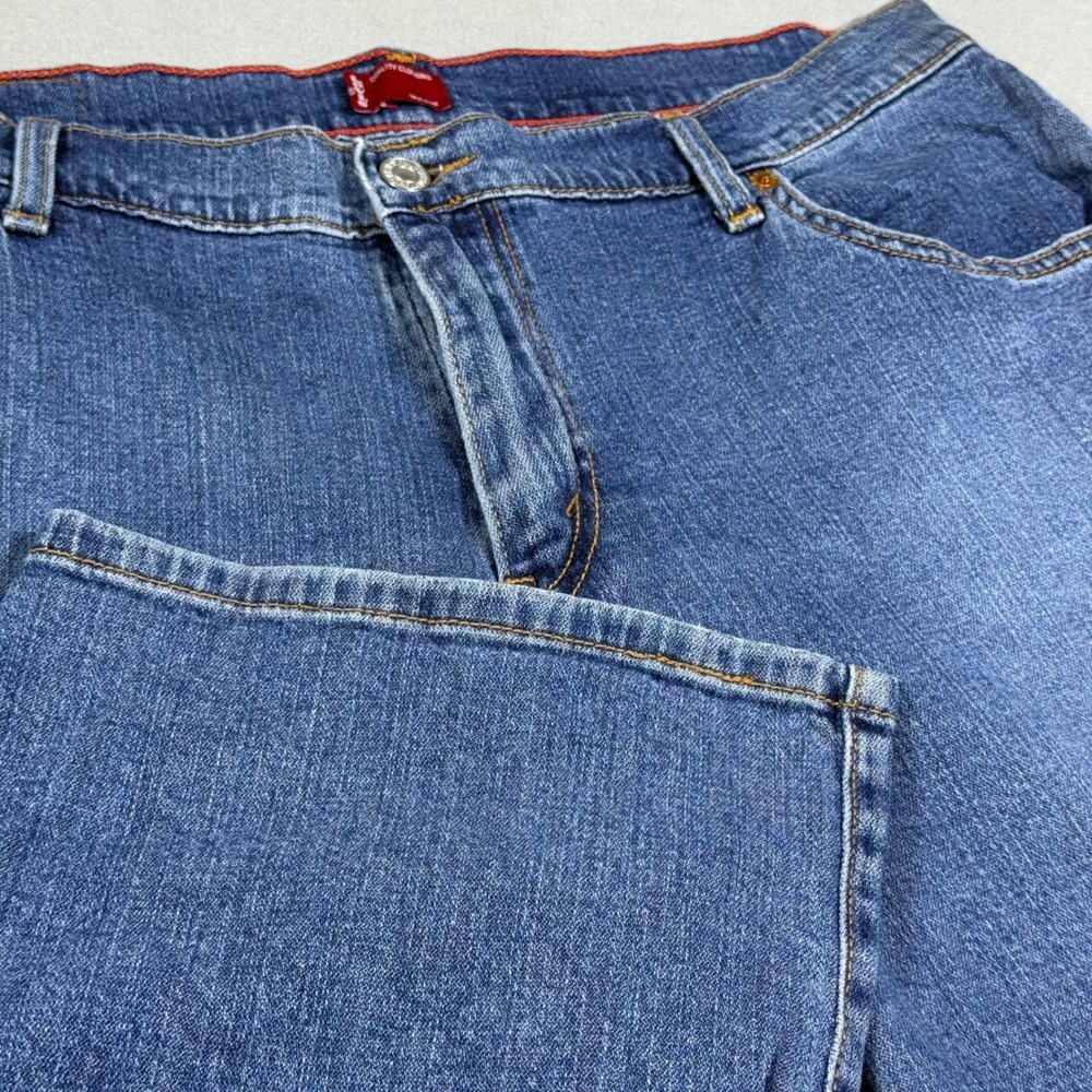 Levis Classic Relaxed Boot Cut Jeans Blue Medium Wash Denim Womens 16MIS L=M